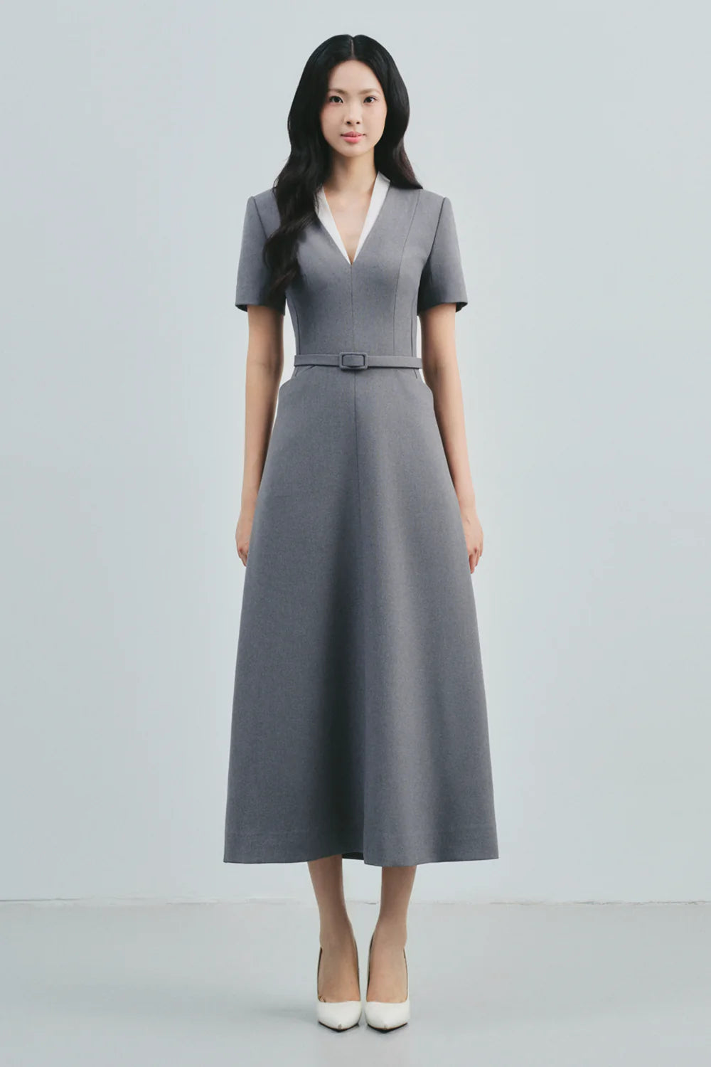 Apphia V-Neck Seam Pocket Midi Dress